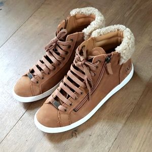 Ugg midtop sneakers. Chestnut suede.